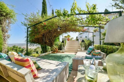 Frescura a la sombra de las buganvillas La fraicheur à l'ombre des bougainvilliers