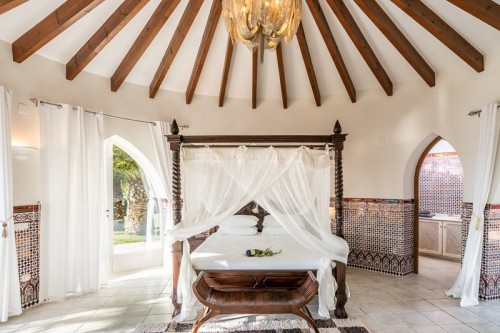 La hermosa suite con jardín privado La magnifique suite privée dans le jardin