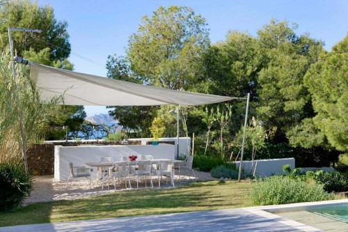 Comer con los pies en la arena del Chiringuito Manger les pieds dans le sable au Chiringuito