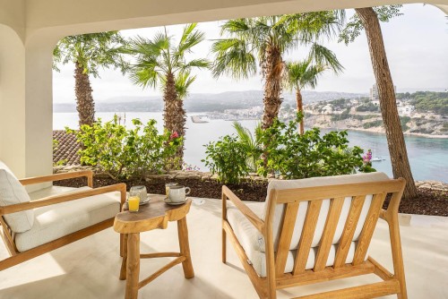 Tomar un cafe con la vista Prendre un café avec la vue